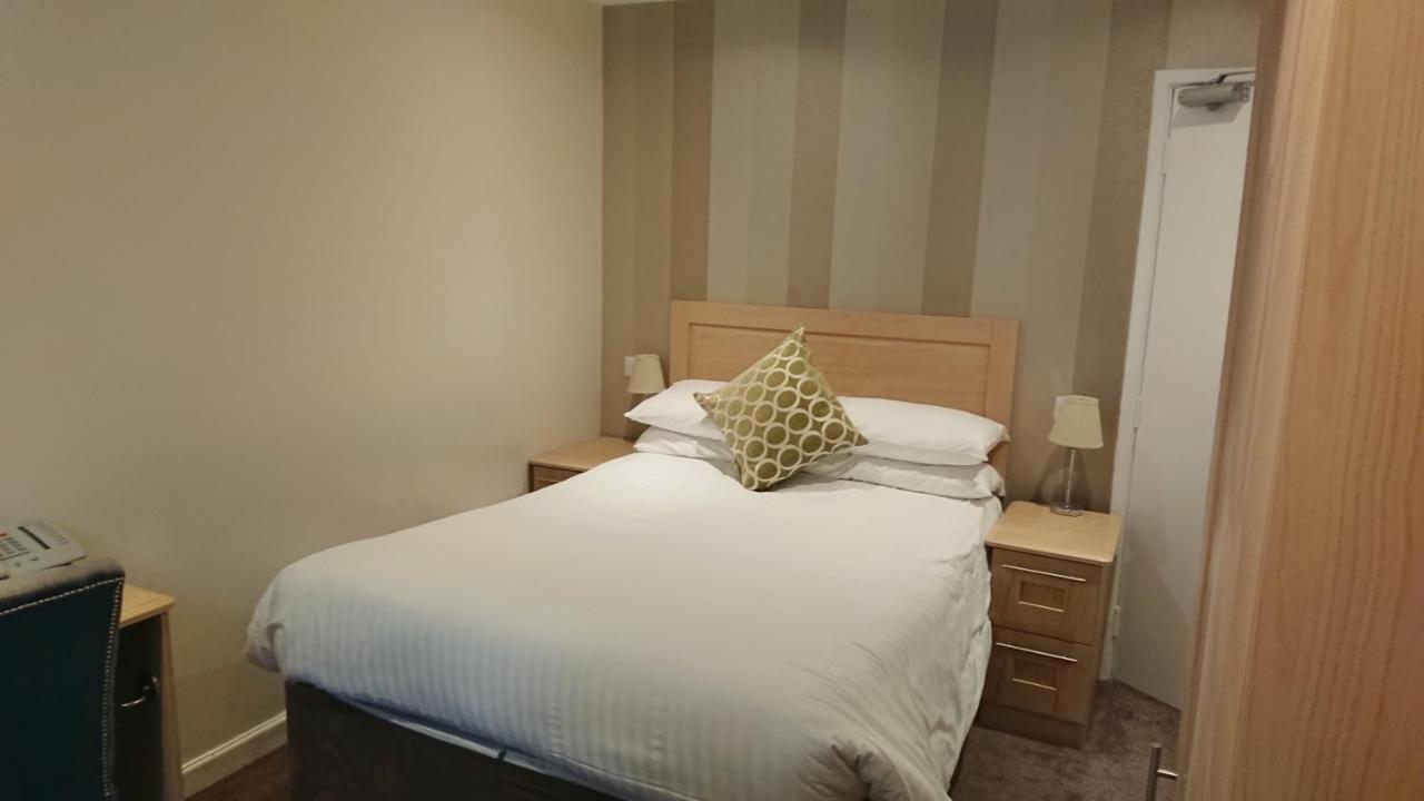 Oxwich Bay Hotel Swansea Bagian luar foto
