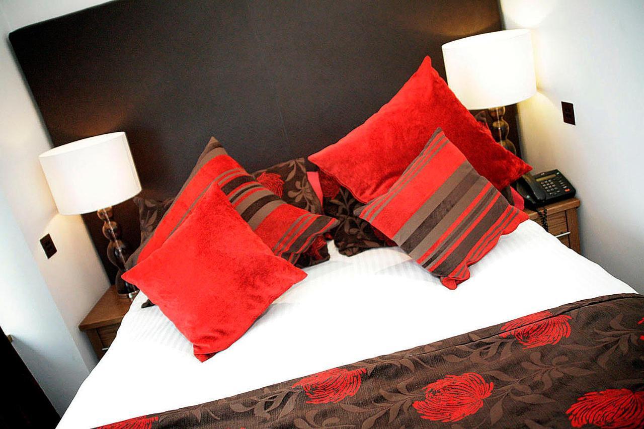 Oxwich Bay Hotel Swansea Bagian luar foto