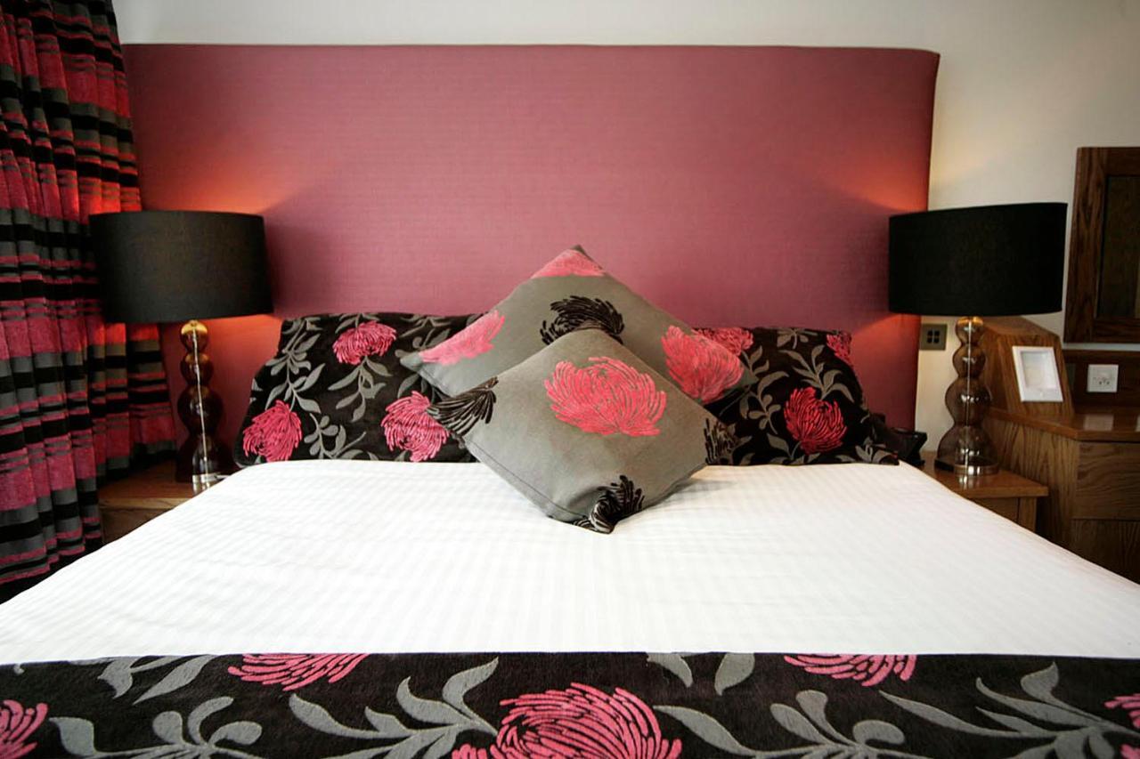 Oxwich Bay Hotel Swansea Bagian luar foto